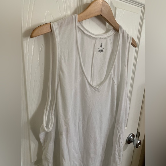 FP Movement | City Vibes Tank in White Size XS - Picture 4 of 14